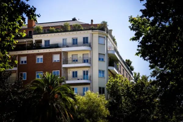 The Community of Madrid buys a luxury penthouse in Chamberí for Ayuso to use as a temporary "office"
