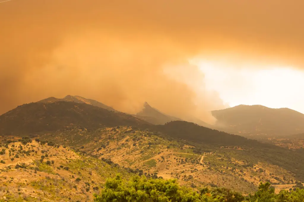 The dangerous fire threatening Madrid: fifth generation and with the 30-30-30 rule