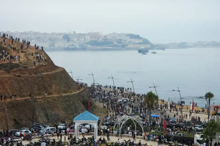 Sánchez denounces a "violation of Spain's territorial integrity" after the arrival of thousands of irregular immigrants in Ceuta