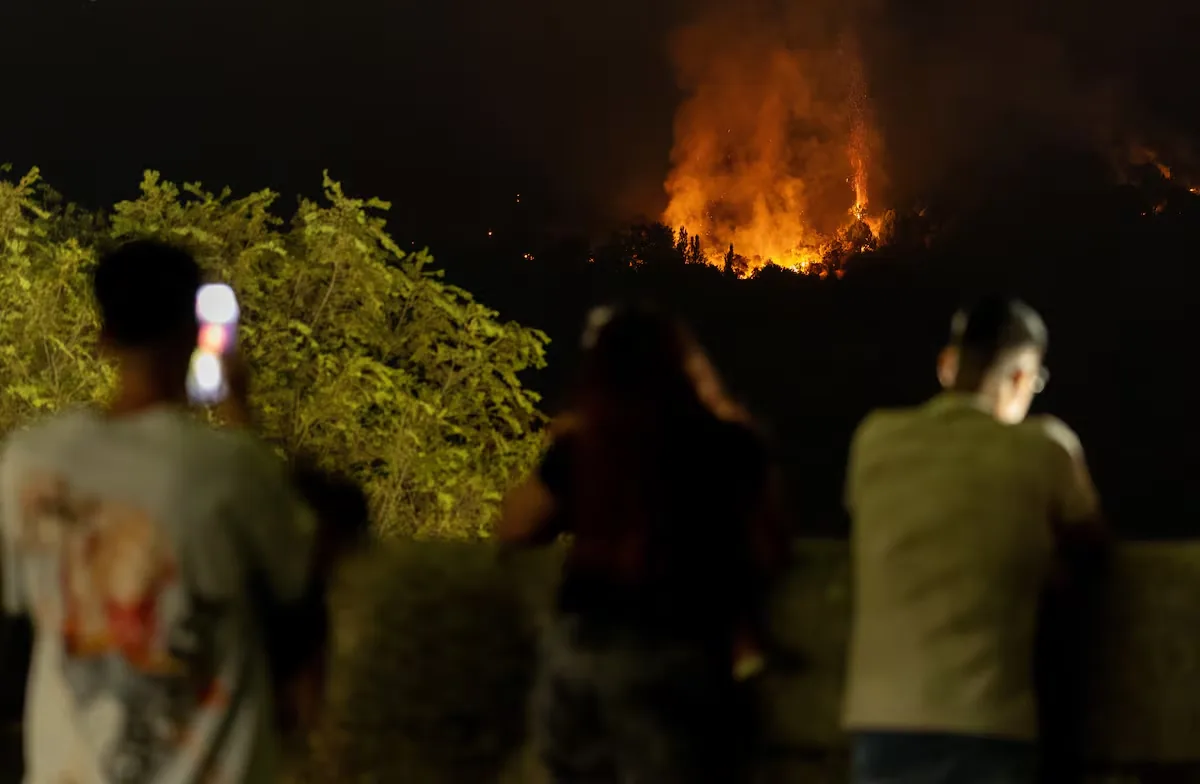 The mega-fire in Ávila and Madrid is already creating its own microclimate and is very difficult to predict