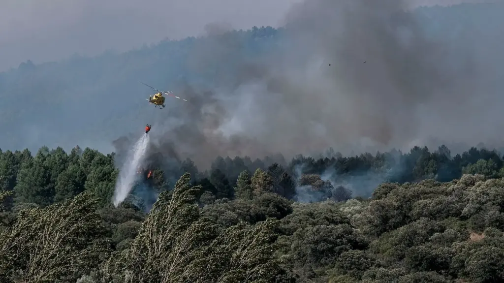 Six municipalities evacuated due to the fire in the Sierra Norte of Guadalajara, which has already burned 2,000 hectares
