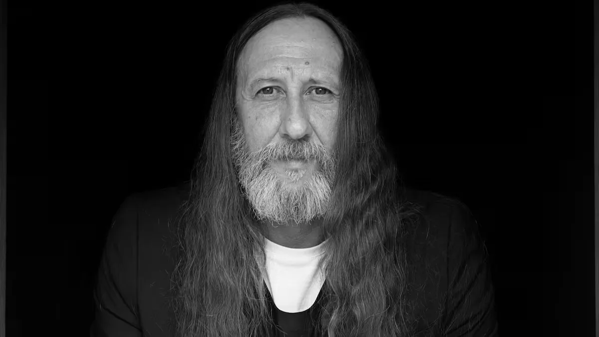 Miguel Adrover, the last free designer: “It seems that all our struggle has only served for the new generations to paint their nails”