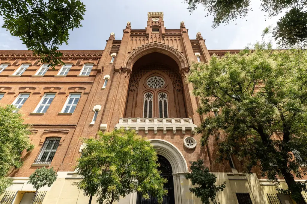Students from Opus Dei and the Jesuits, McKinsey consultants or State lawyers: these are the clans that run the large Spanish companies