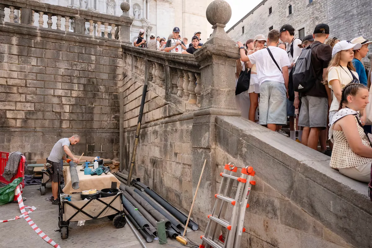 The residents of the center of Girona demand that production companies pay for filming: “We are a neighborhood, not a set”