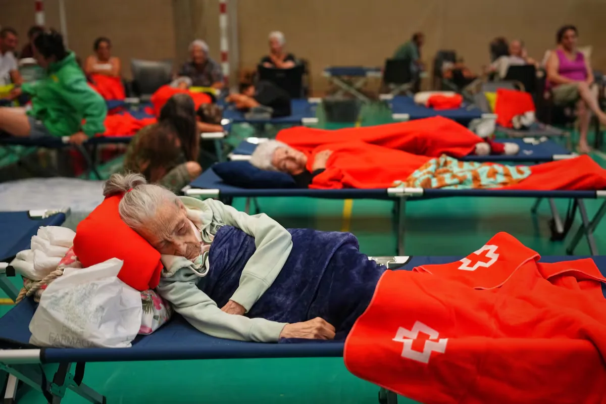 Cebreros welcomes those evacuated by the Madrid fires: “The elderly arrived barefoot and in bathrobes”