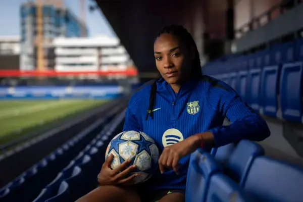 Salma Paralluelo signs for Lyon after four seasons at Barcelona