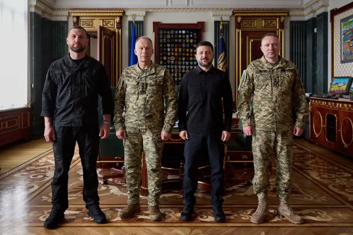 Zelensky tries to close the crisis with a shift in how the war is managed