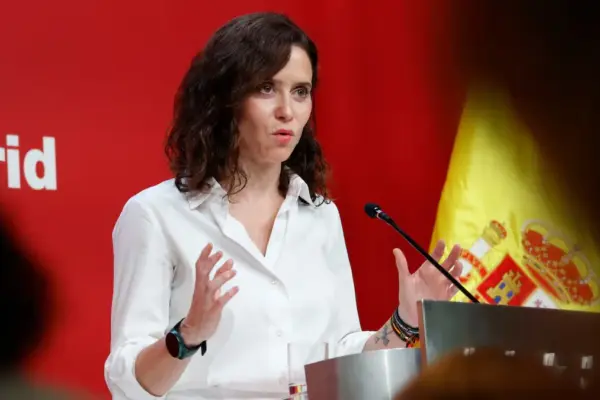 Ayuso says that the luxury penthouse bought by her Government is to hold “temporary meetings”