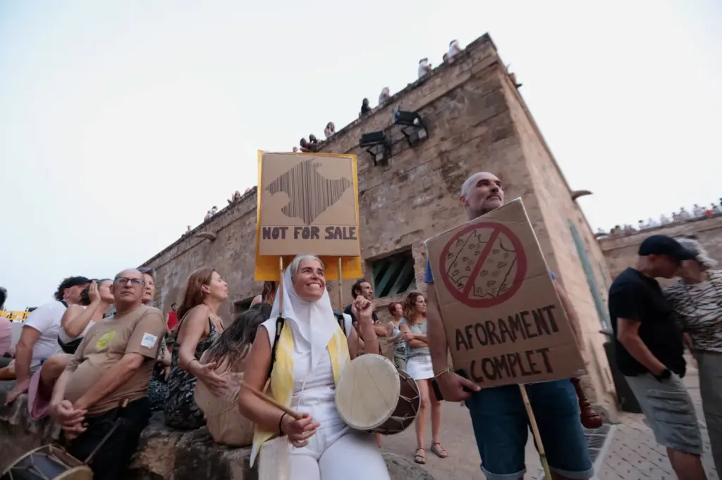 Massive protest in Palma against tourist overcrowding: “Everything is overexploited”