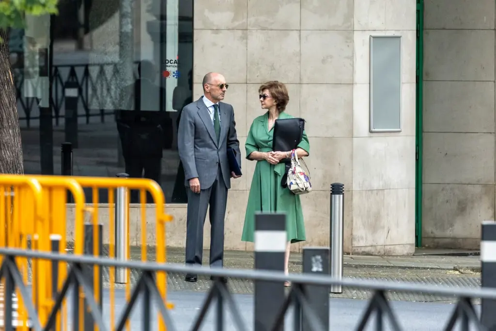 Businessman Julio Martínez ratifies before the judge by pointing to Zapatero for the rescue of Plus Ultra, but states that he does not know who he spoke with
