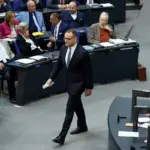 The German conservative parliamentary leader resigns after having a baby through surrogacy: "My happiness is not compatible with my position"