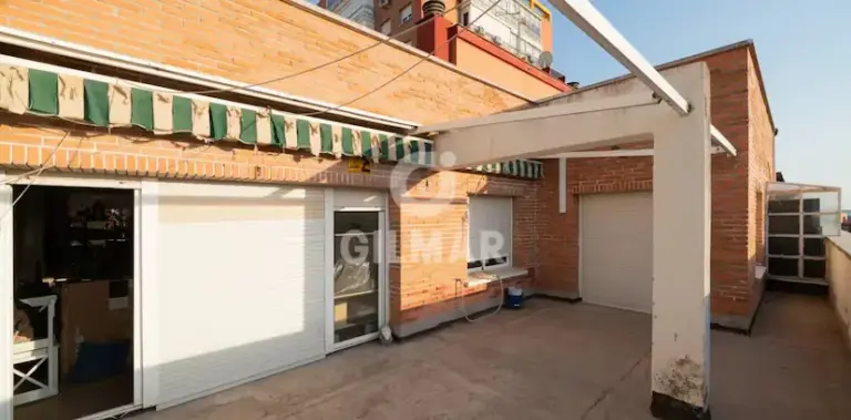 Amador puts up for sale for 3.3 million euros the two apartments in Chamberí that he has shared with Ayuso