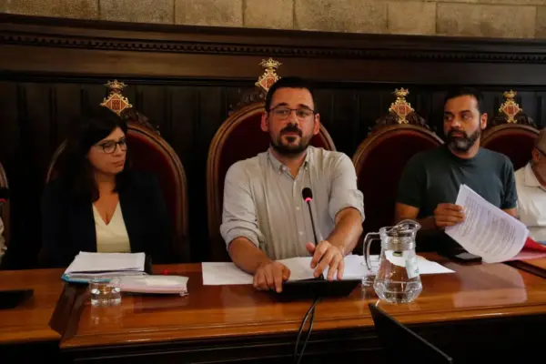The PSC makes a pact with Guanyem and facilitates the approval of the new map in Girona