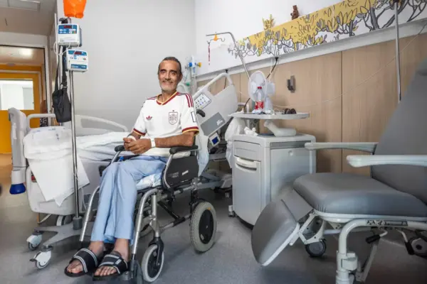 Dying on the fifth floor of Gregorio Marañón: “Here they give me peace and love”