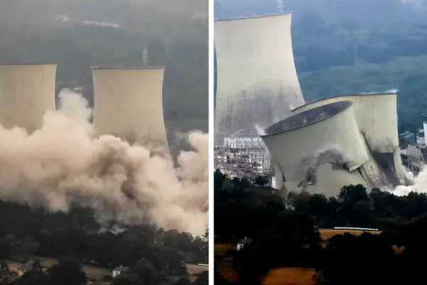 Así ha sido la caída de las cuatro torres de la central de As Pontes, en A Coruña