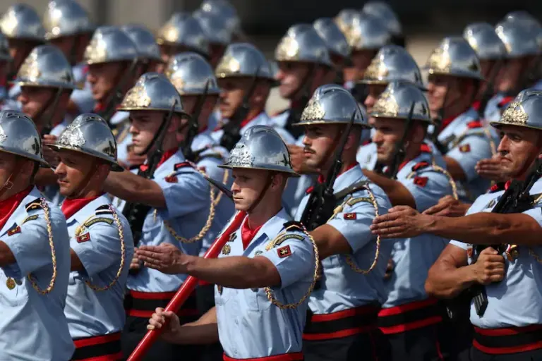 Macron celebrates his last July 14th with a display of European rearmament