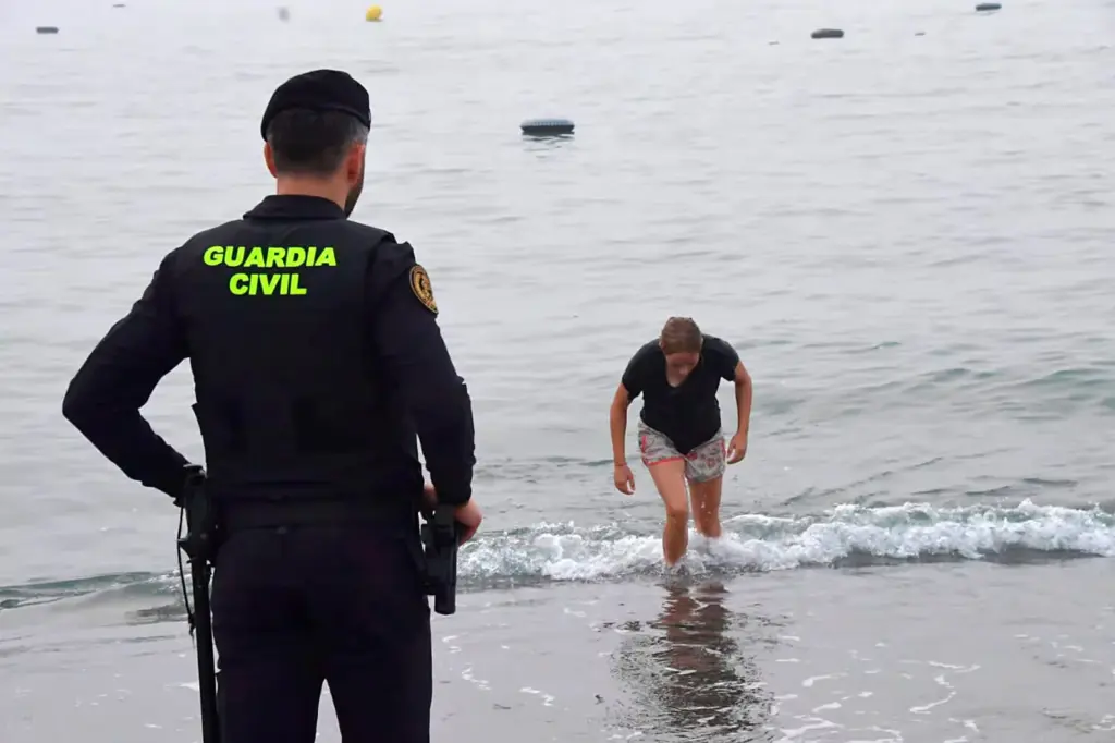 The Supreme Court determined that hot returns cannot be applied to those who enter Ceuta and Melilla by swimming
