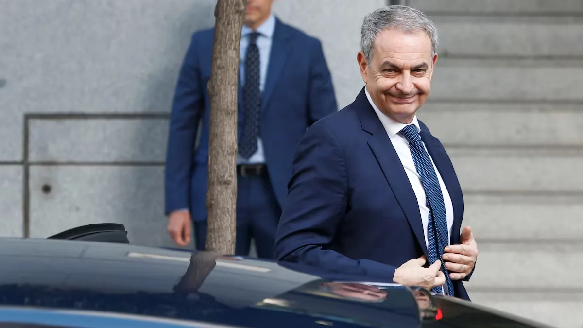 The week that left Zapatero isolated on the Plus Ultra network