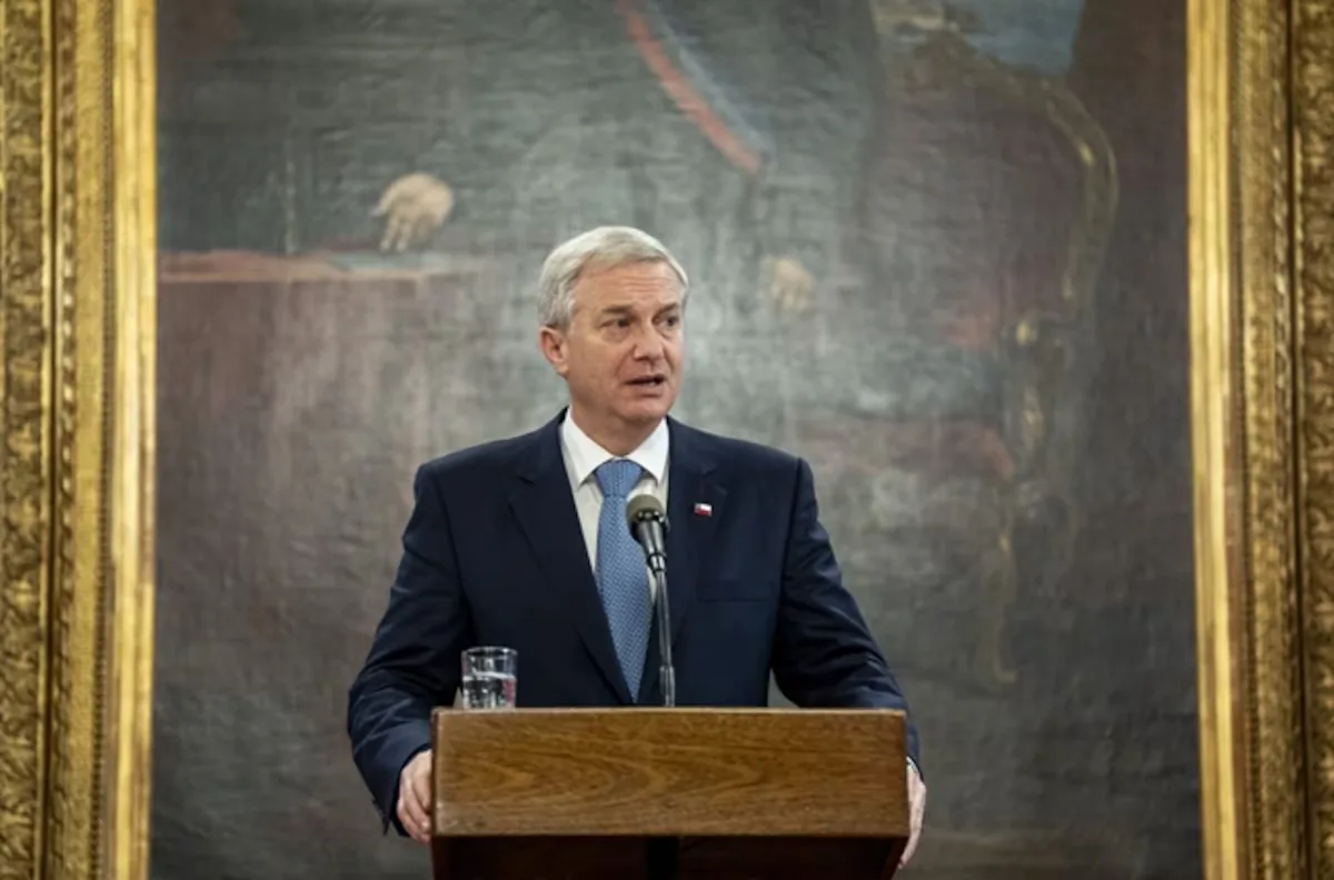 What Kast's project says about removing from office authorities who consume drugs in Chile