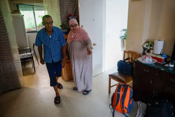 The last evacuees who left their cat behind: “For God's sake, what are you doing here? This town is supposed to be empty