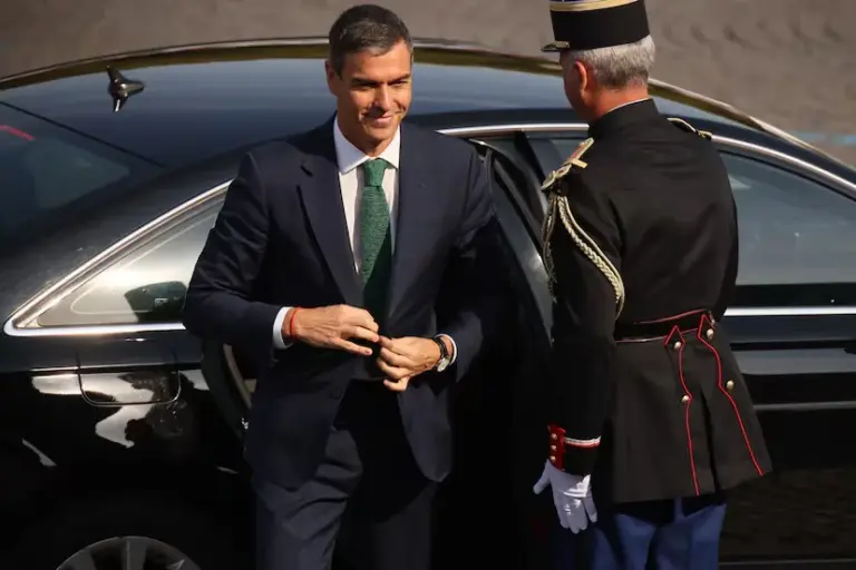 Macron celebrates his last July 14th with a display of European rearmament