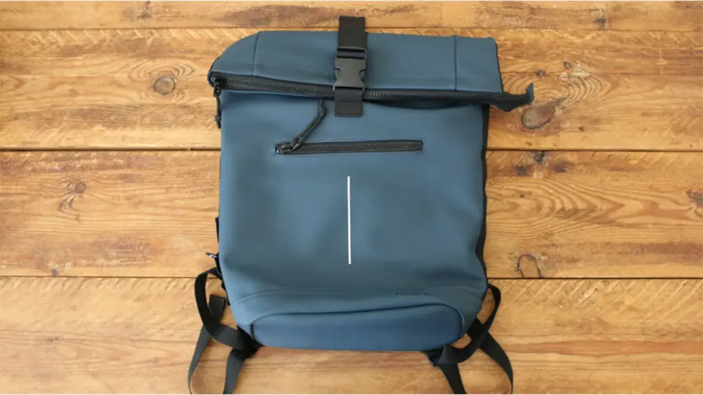 The back and straps are padded, but this model has less capacity than the winning model.