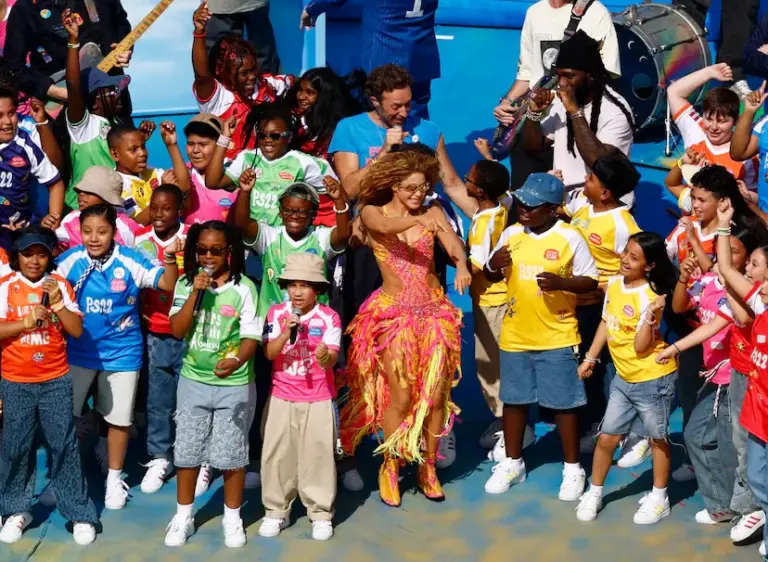And the World Cup final turned into a Super Bowl: Shakira, Coldplay, BTS, and Dudamel fill the final with music and spectacle