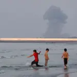 United States and Iran return to open war after a week of clashes in Hormuz