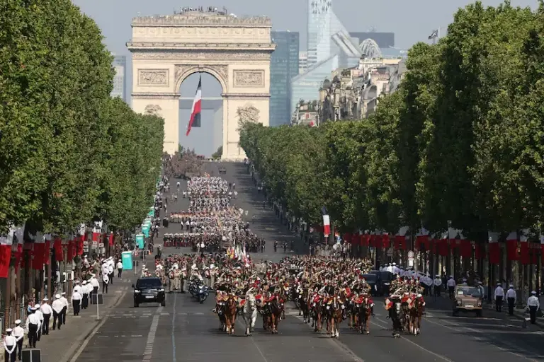Macron celebrates his last July 14th with a display of European rearmament