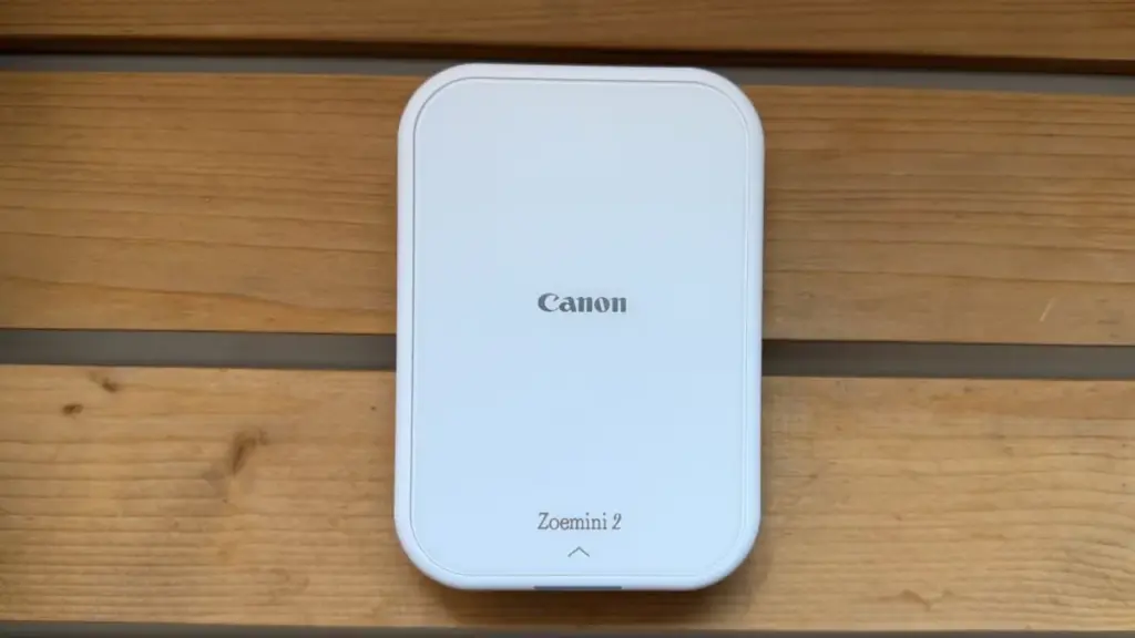 La impresora de Canon es tan compacta que puede llevarse en una mochila o en un bolso pequeño sin casi ocupar espacio.