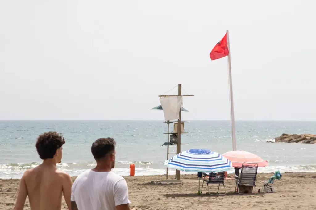 Málaga closes several of its beaches for the third time in less than a month due to the presence of E. coli