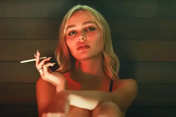 Romanticizing smoke: tobacco returns to movies and series with force
