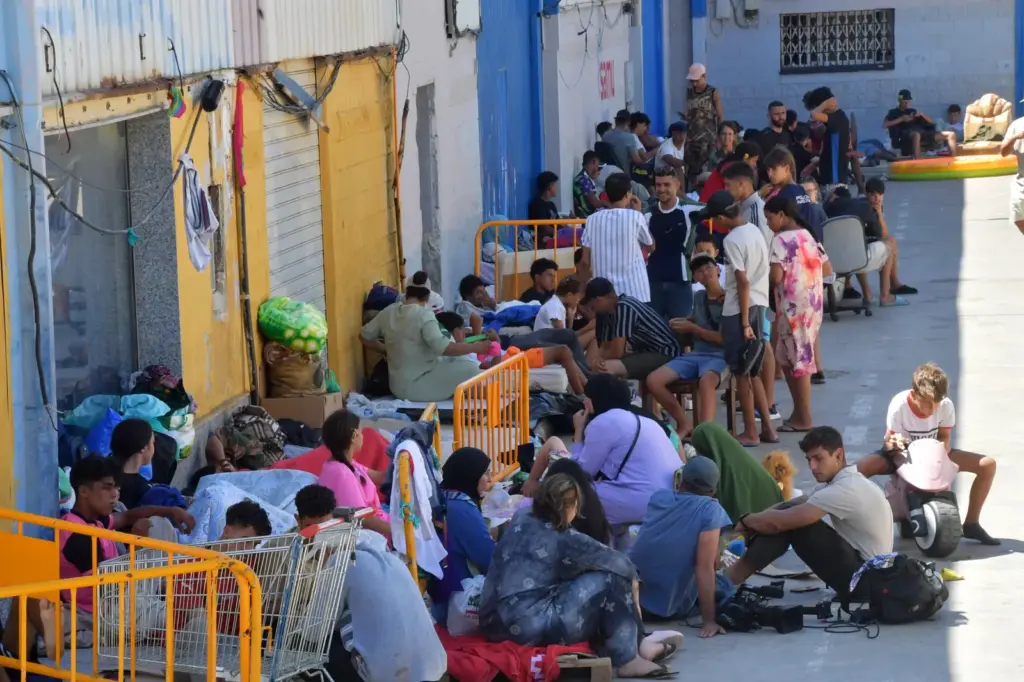 The Government prepares for the distribution of migrant minors with the consent of the PP