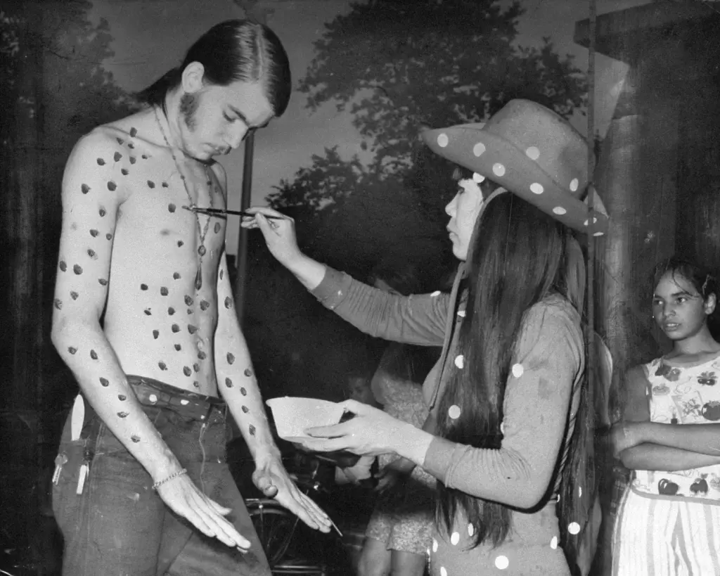 Yayoi Kusama, the artist who turned polka dots into an exponent of psychedelia, dies at 97