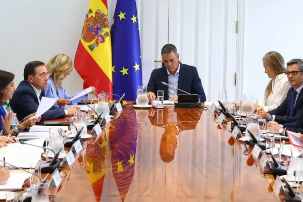 Latest news on the entry of immigrants to Ceuta, live | Sánchez requests to appear in the Plenary of the Congress to report on Ceuta