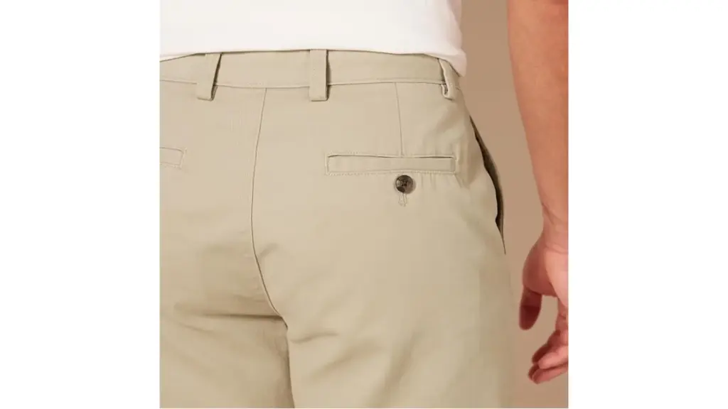 Pantalón corto chino agosto 26 cuerpo 2