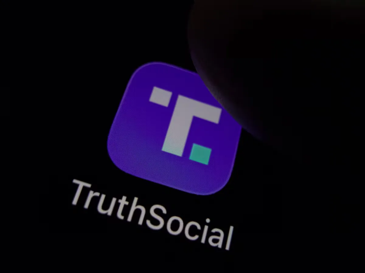 La nueva fórmula de Trump para rentabilizar la presidencia: Truth Social ofrecerá antes sus mensajes por 100.000 dólares al mes