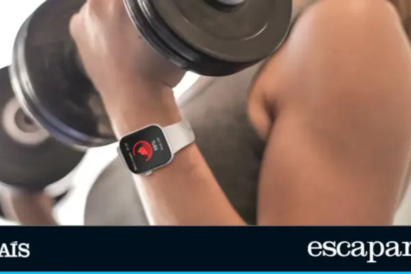It looks like a high-end smartwatch, but costs much less: now it has more than 70% off