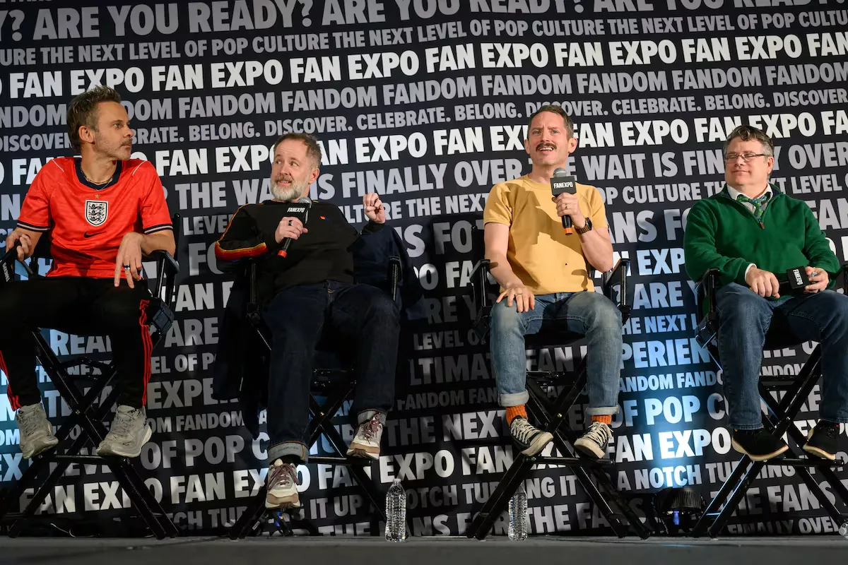 The summer ‘tour’ of the flesh-and-blood ‘hobbits’ on the 25th anniversary of the premiere of ‘The Lord of the Rings’
