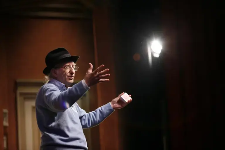 The magician Juan Tamariz, genius of card magic and master of generations of illusionists, dies at 83 years old