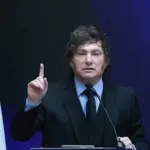 Milei atribuye el caso de su exasesor preso en Bolivia a una conspiración de Lula, Evo Morales y “el castrochavismo”