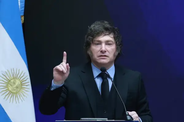 Milei atribuye el caso de su exasesor preso en Bolivia a una conspiración de Lula, Evo Morales y “el castrochavismo”