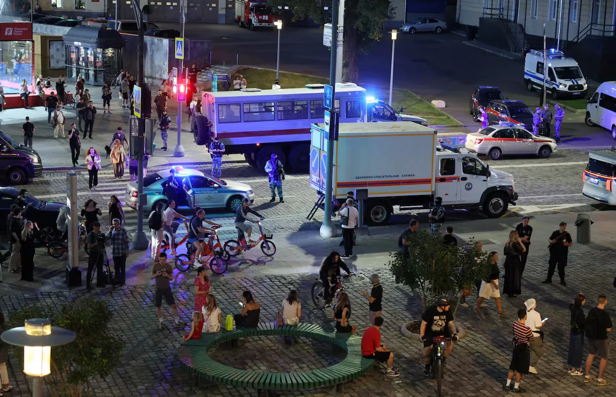At least three dead in a bomb attack at a central Moscow restaurant