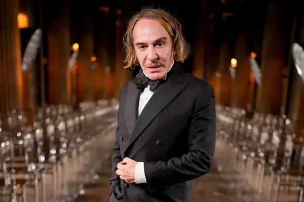 John Galliano cancels his exhibition at the Met after controversy over his choice: “I continue to take responsibility for the pain caused”