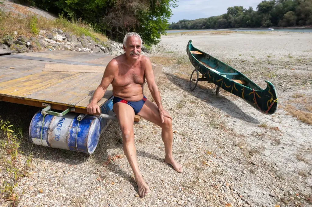 Journey along the bed of a Danube stripped by drought: “Every year the situation is worse”