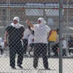 Mexico supports a lawsuit over ICE mistreatment in a California center: pepper spray used to quell complaints and expired food