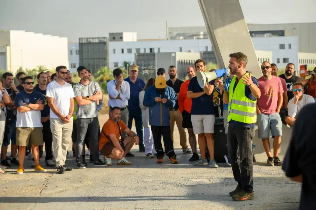 The indefinite strike of Airbus workers begins: "We ask for what we deserve"