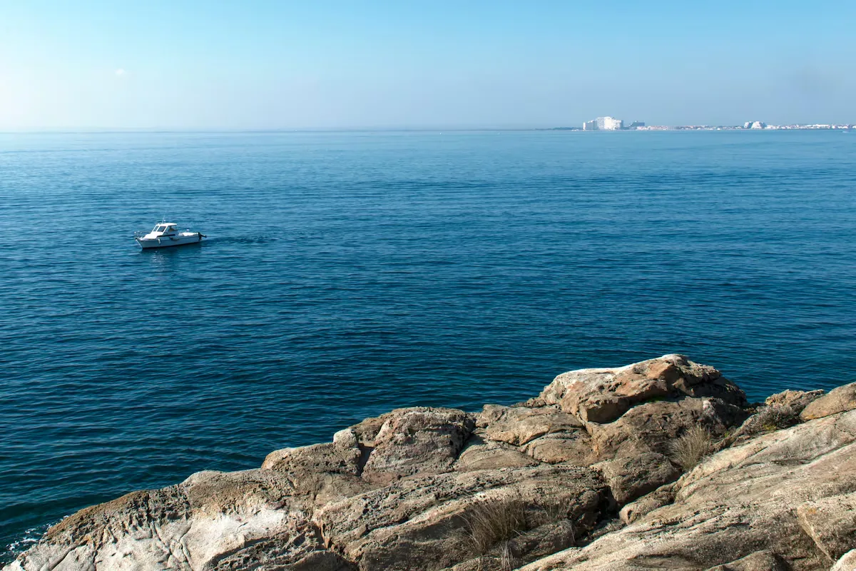 A German woman drowns on a beach in Girona