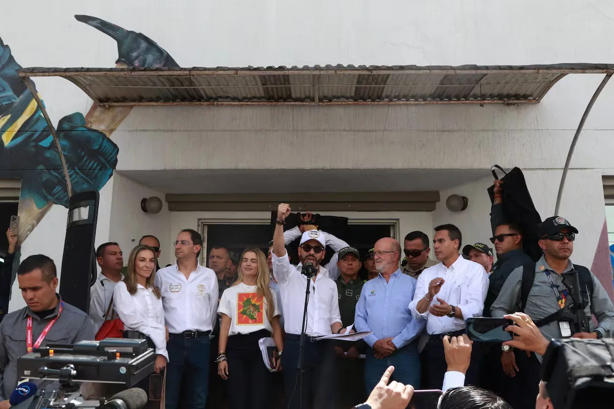 Abelardo de la Espriella rejects offers from international rescuers on the instructions of a Gustavo Petro official