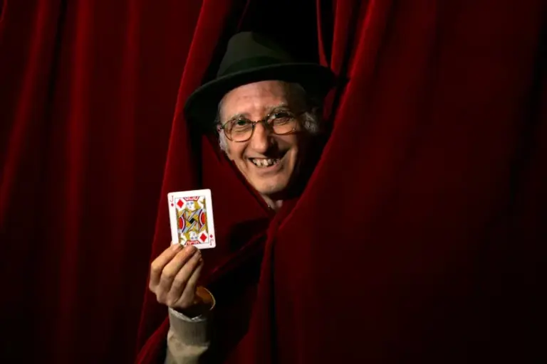 The magician Juan Tamariz, genius of card magic and master of generations of illusionists, dies at 83 years old